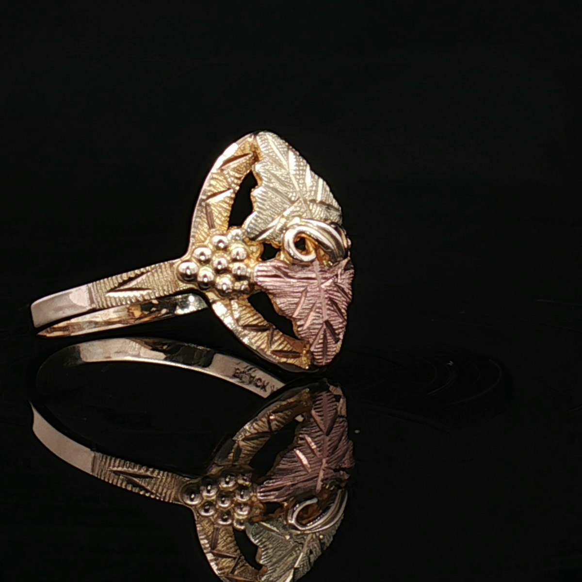 Precious Metal (No Stones) Fashion Rings - Women'