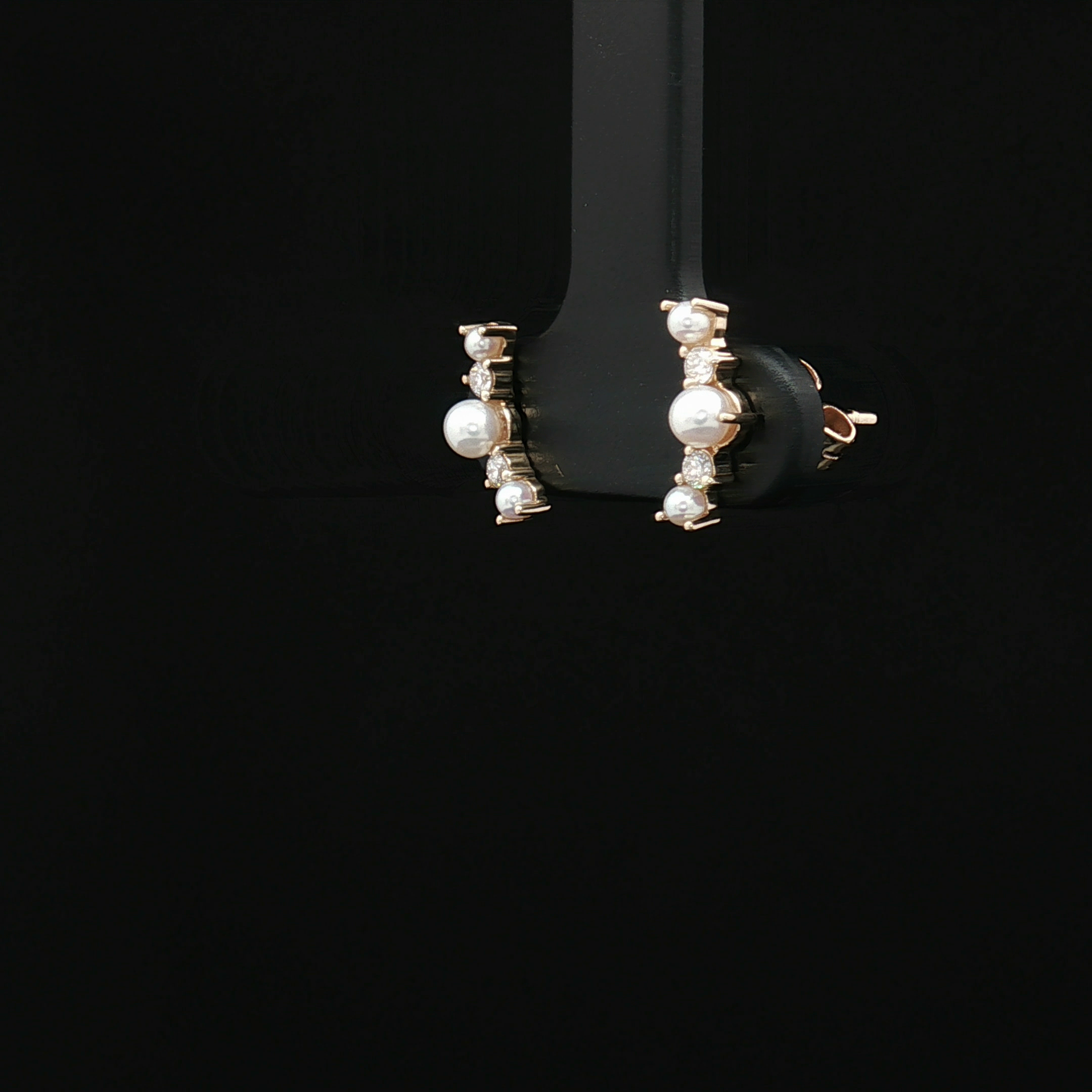 Pearl Earring