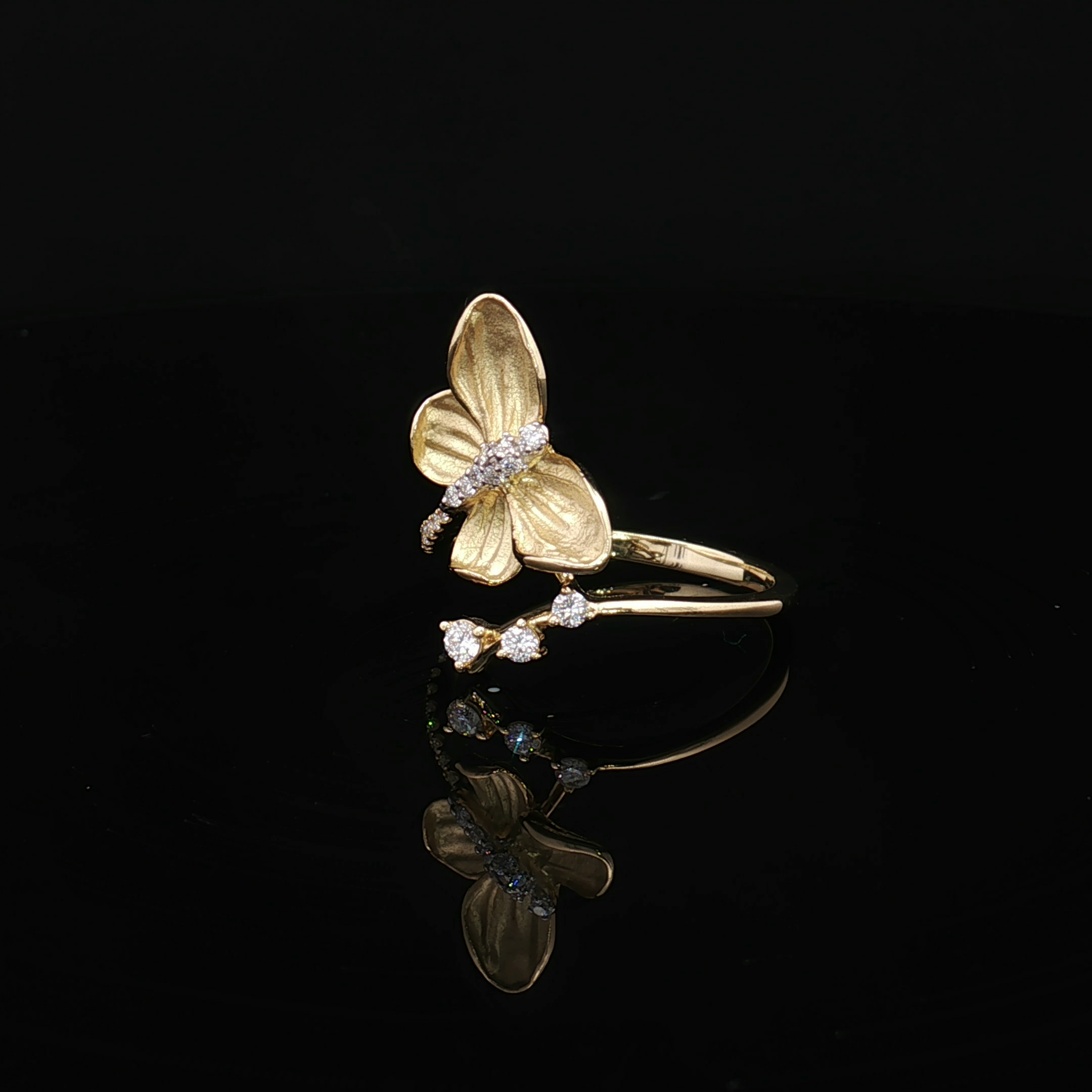 Diamond Fashion Rings - Women