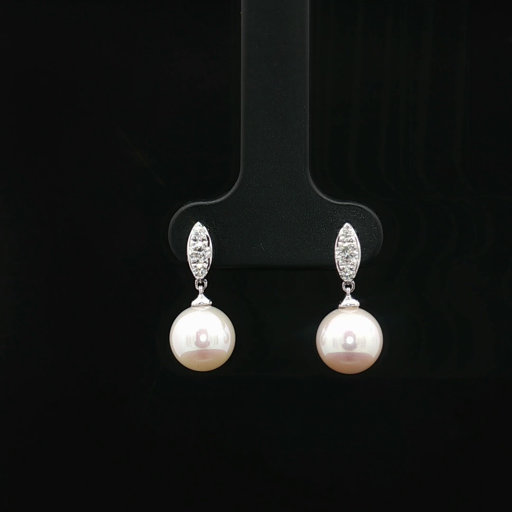 Pearl Earring