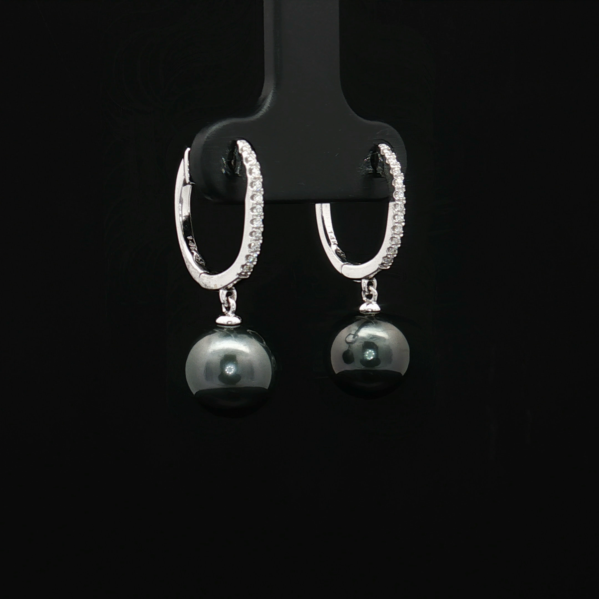 Pearl Earring