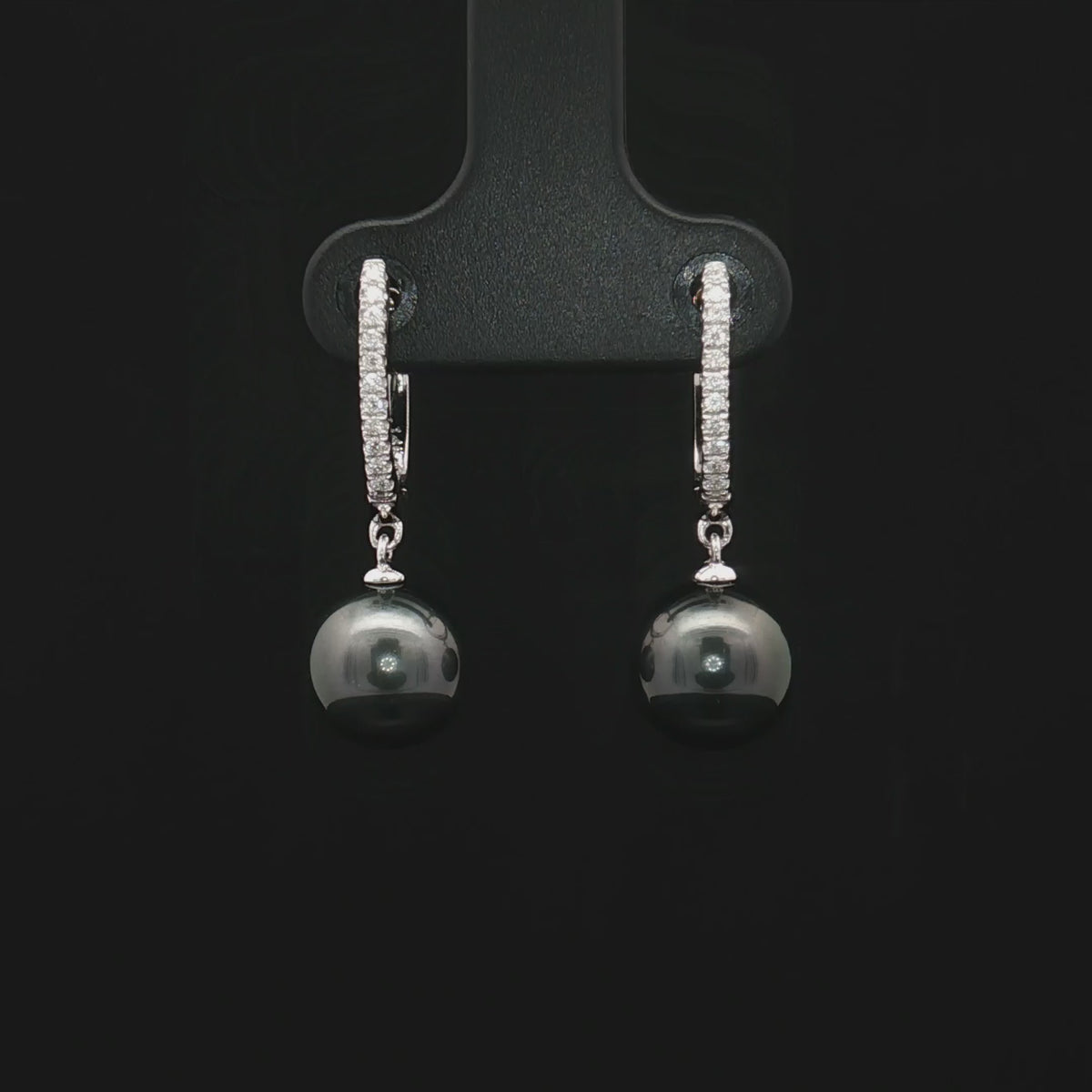 Pearl Earring